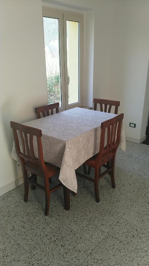 Lake Retreat - Maiella Apartment - Beautiful Lake And Mountain Views Casoli  Exterior photo
